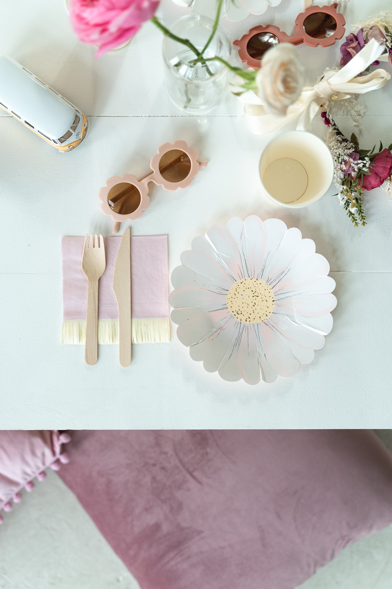 Flower Power Plates - Set of 8 | Bashify Event Co.